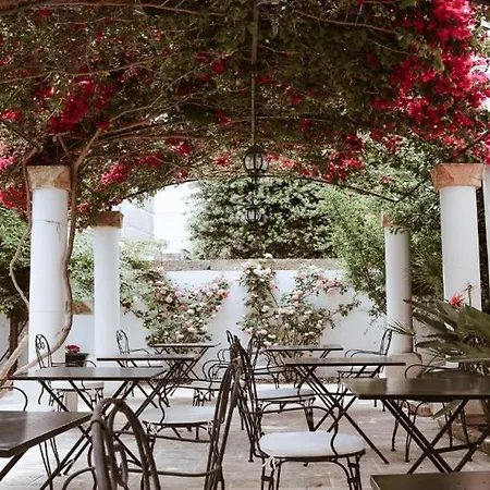 Don Alfonso Dimora D'epoca Bed and Breakfast 4*